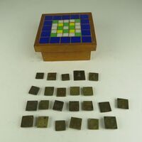 Voorwerpen Adlib\10000\V14469.a-a.jpg; V14469.a; Doosje met gewichten; Medicinale gewichten in doosMedical weights in box